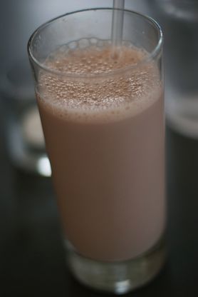 Odtłuszczone czekoladowe mleko sojowe z dodatkiem wapnia oraz witaminami A i D