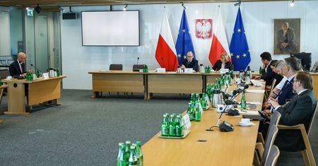 Komisja wizowa. "Śledztwo zaczęło się w marcu 2023 roku, nadal trwa"