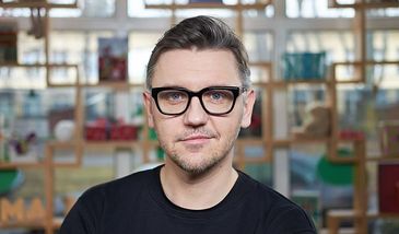 Krzysztof Czeczot już po szczepieniu na COVID-19. Aktor wyjaśnia.