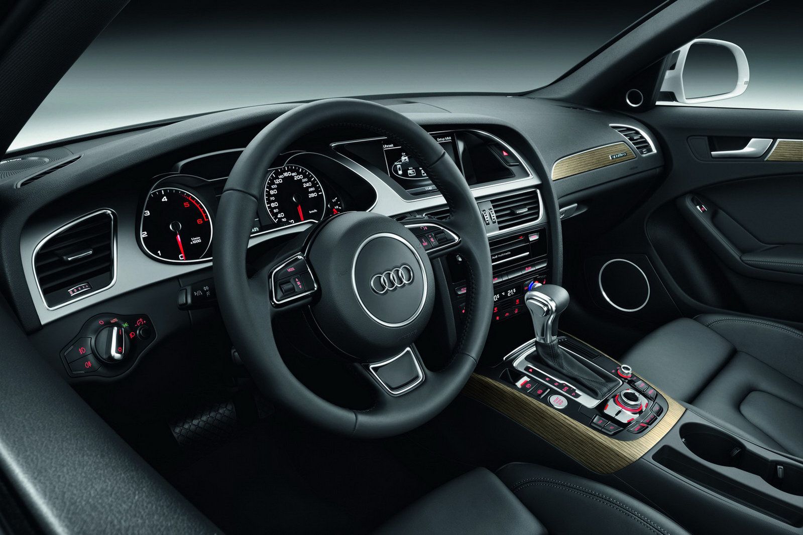 Audi A4/S4/Allroad (2012)