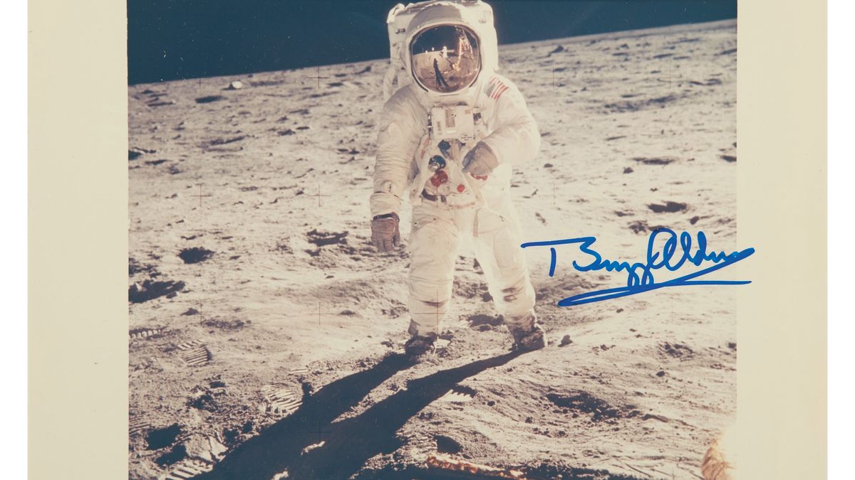 NASA: oryginalne odbitki z lądowania na Księżycu wystawione na aukcję 1