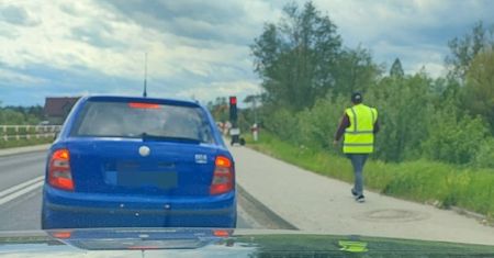Policja sprawdziła zgłoszenie. Żebraczka okazała się kobietą poszukiwaną przez sąd