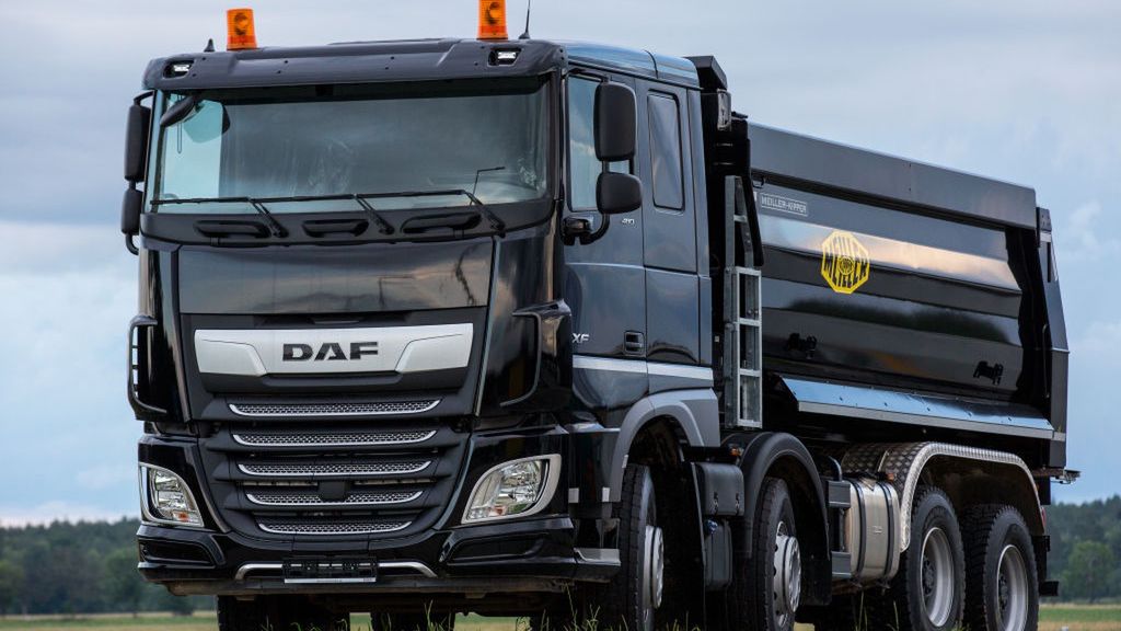 Podkarpacie. Z zaparkowanej ciężarówki ukradli olej napędowy (zdjęcie poglądowe)