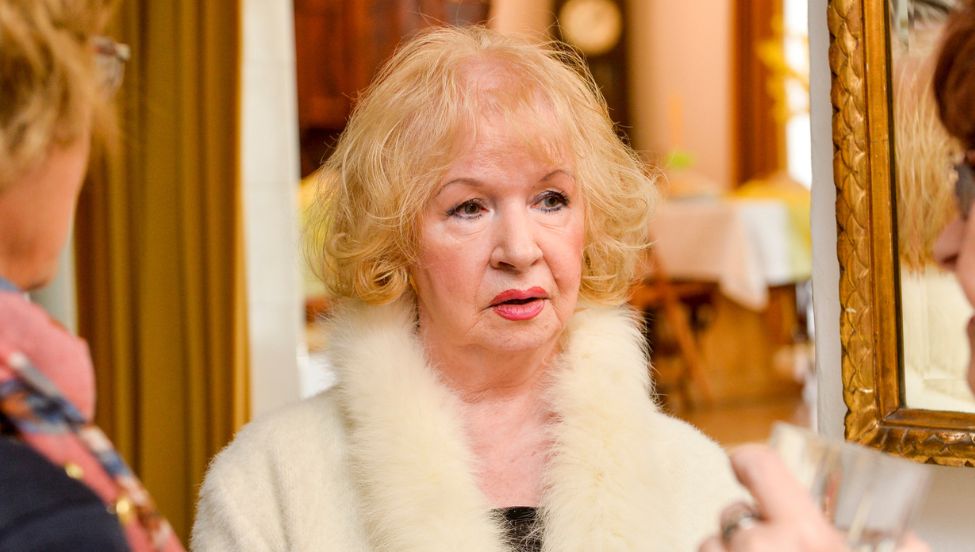 "Nikogo już nie poznaje". Złe wieści o 84-letniej Halinie Kowalskiej