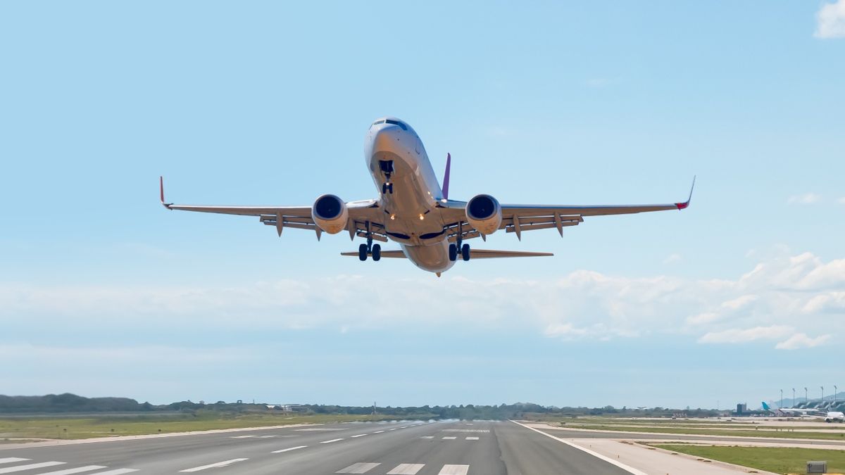 W Indonezji wybuchł wulkan. Linie lotnicze odwołują loty