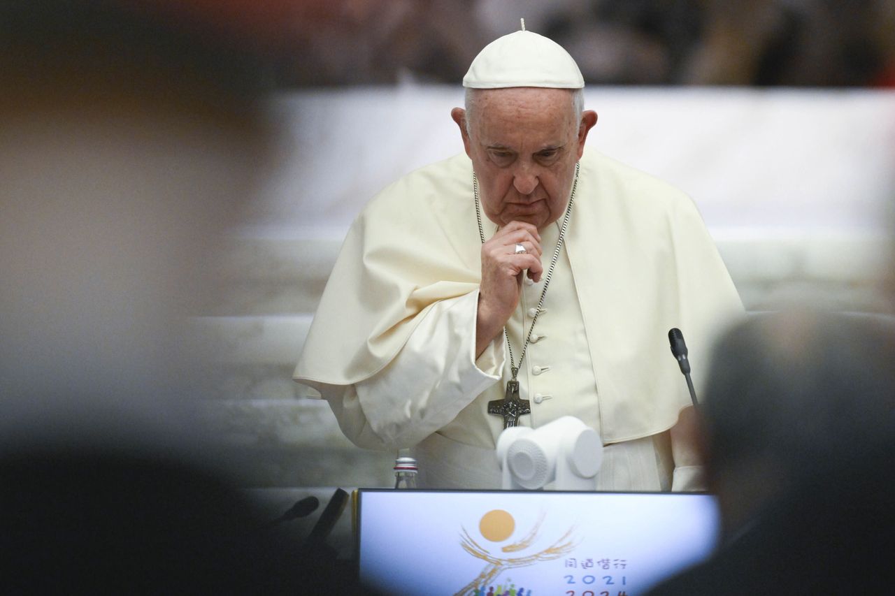 Można błogosławić związki homoseksualne. Czy rewolucja papieża skończy się schizmą? [OPINIA]