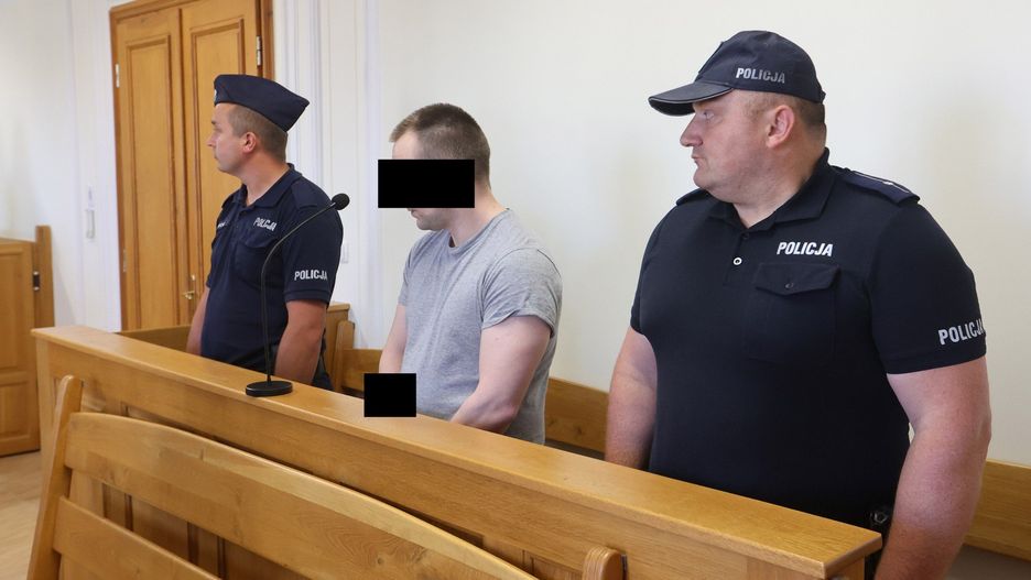 Adam Sz. wysłuchał wyroku w niewzruszony sposób. Na jego twarzy nie malowały się żadne emocje.