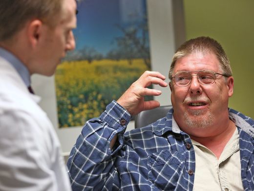 Mark Hoffman i dr Nelson