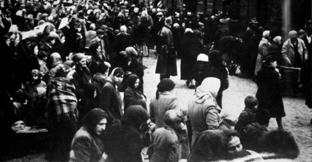 Rozdzieliła ich wojna. Czułe listy przeszły do historii