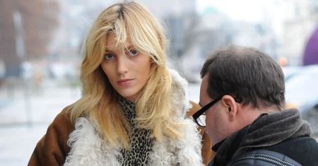 Anja Rubik o lotnisku pod Krakowem: "BULWERSUJĄCE WARUNKI. Strasznie zmarzłam! Wstyd!"