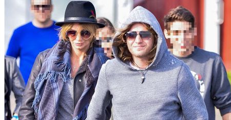 "Piotrek chce hucznego wesela. Chce wykrzyczeć ludziom, że bierze za żonę piękną kobietę"