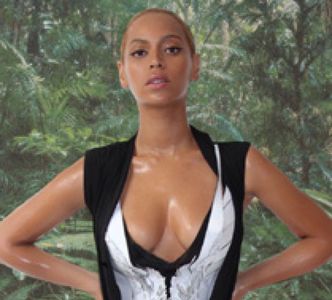 Beyonce pokazała naoliwione piersi!