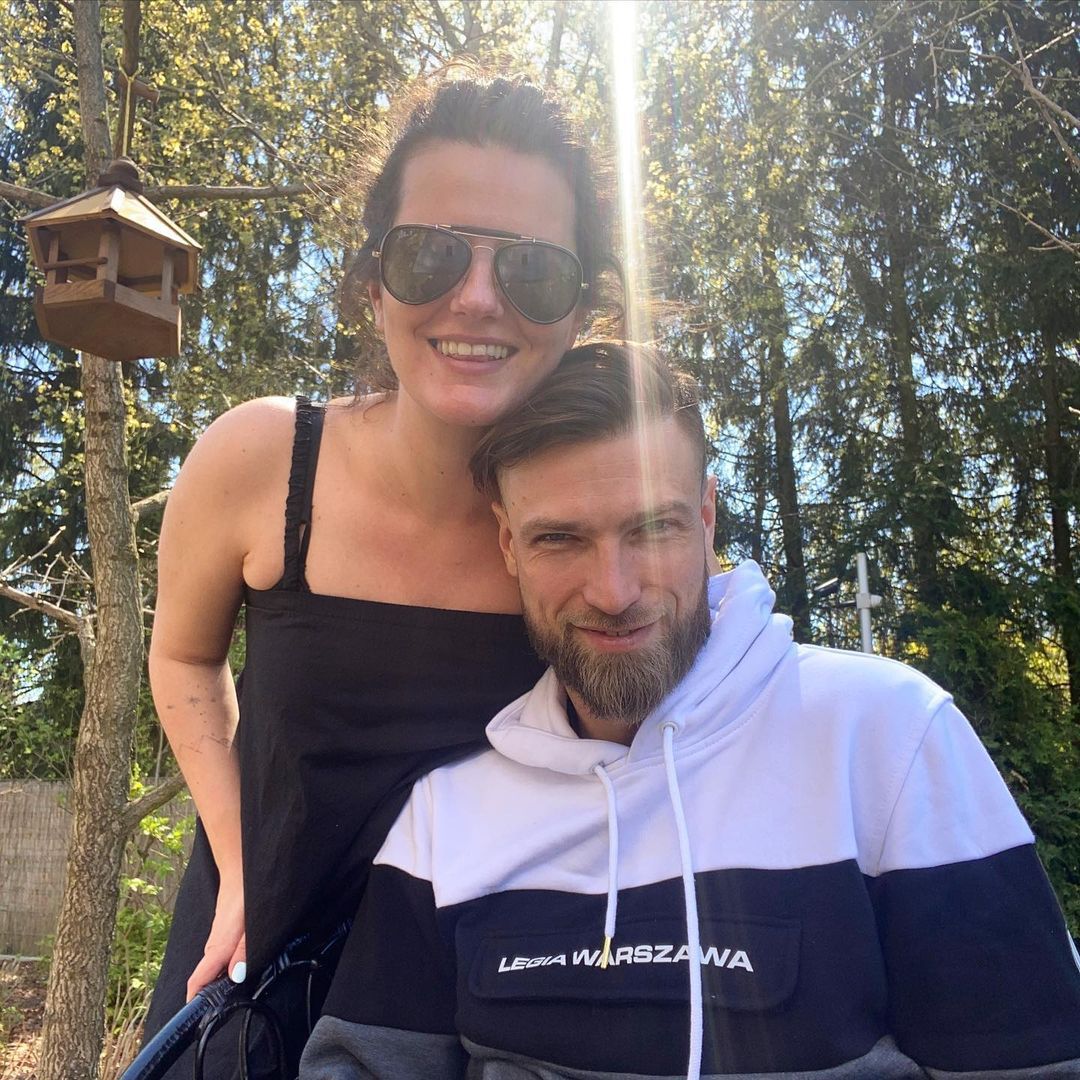 Zosia Zborowska i Andrzej Wrona na spacerze
