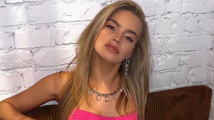 Karolina Pisarek w modnej stylizacji