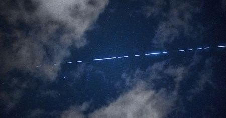 Starlink w nowej wersji. Nie będzie więcej "kosmicznych pociągów"