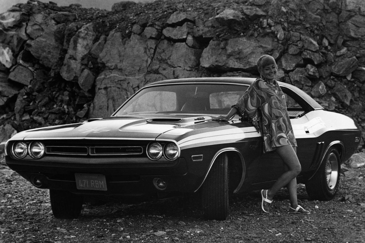 1971 Dodge Challenger RT (fot. carwalls.com)
