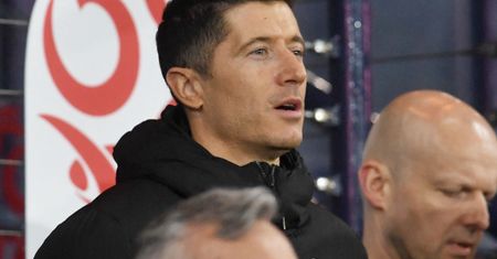 "Lewy" zareagował, gdy Polscy kibice wyzywali Rosjan. Ta mina mówi wszystko