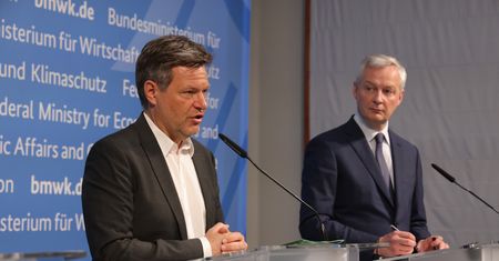 Politico: Niemcy i Francja łączą siły przeciwko Bidenowi