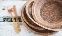 Jednorazowe naczynia z otrąb alternatywą dla plastikowych. Rozkładają się w 30 dni