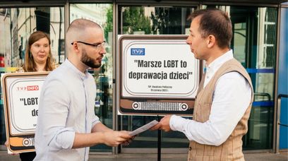 KE przyjęła skargę na polskie władze. Poszło o homofobiczne audycje