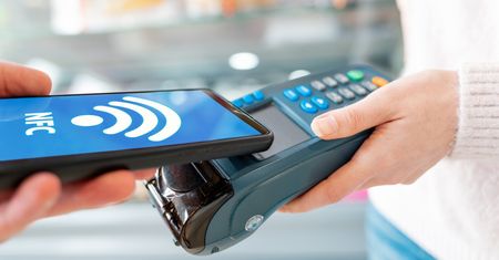 Czy NFC to to samo co IrDA tylko pod inną nazwą?