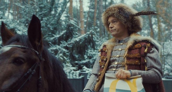 Michał Żebrowski jak Jan Skrzetuski po przegranym zakładzie z Borysem Szycem w spocie McDonald’s