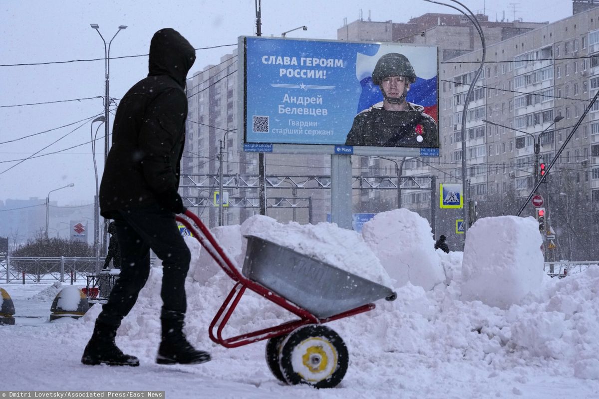 "Hańba". W Rosji walczą z plagą śnieżnych penisów