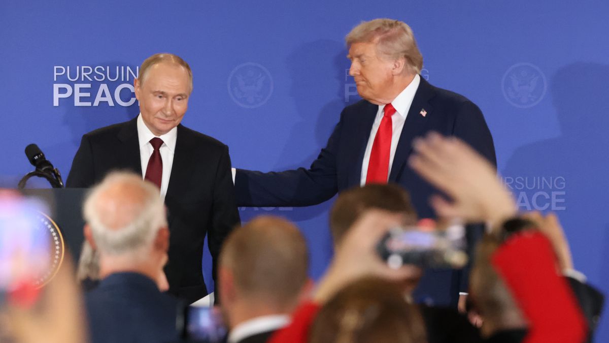 ANCHORAGE, ALASKA - AUGUST 15 (RUSSIA OUT) Russian President Putin (L) and U.S. President Donald Trump (R) grimase during their joint press conference after the meeting on war in Ukraine at U.S. Air Base In Alaska on August 15, 2025, in Anchorage, Alaska, United States. Putin is having a one-day trip to Alaska. (Photo by Contributor/Getty Images)