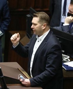 Czarnek chce uchylenia rozporządzenia. Prof. Filipak: Antyszczepionkowcy górą