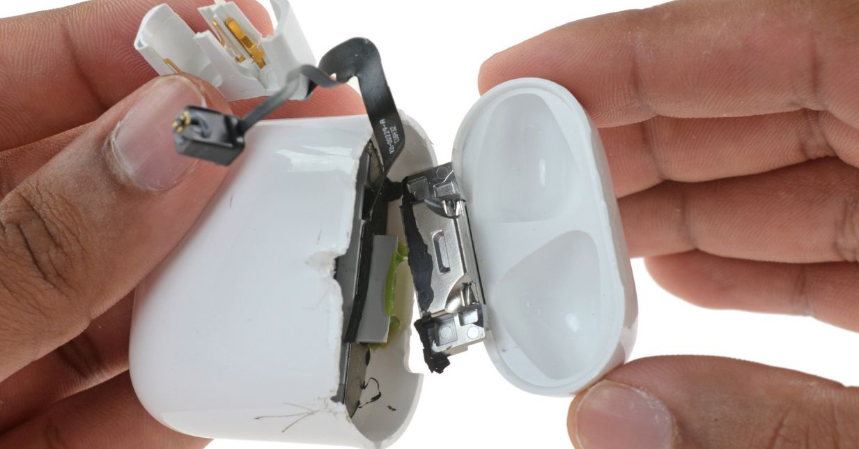 Słuchawki AirPods to jednorazówki! Eksperci z iFixit nie pozostawiają na nich suchej nitki 3