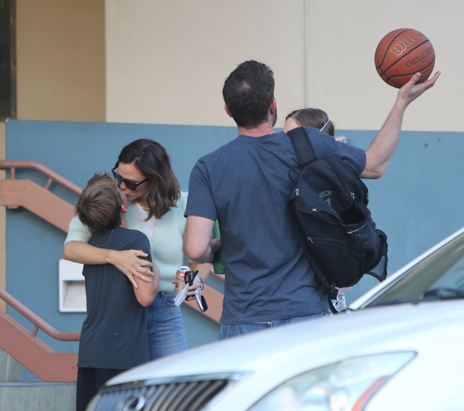 PREMIUM EXCLUSIVE FAMILY BACK TOGETHER! Ben Affleck and Jennifer Garner spending more and more time togetherPREMIUM EXCLUSIVE Please contact X17 before any use of these exclusive photos - Family reunion...As rumors of split are swirling Ben Affleck and his ex Jennifer Garner are spending quality time together with their kids renewing their old relation for the joy of the kids here in Santa Monica saturday Oct 22, 2023 
Juliano/,Image: 815817784, License: Rights-managed, Restrictions: , Model Release: no, Pictured: Arnold Schwarzenegger, Heather Milligan, Credit line: Juliano-Roll-Gl / X17 / ForumJuliano-Roll-Gl / X17 / Forumbasketball;divorce