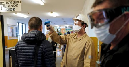 Koronawirus na Śląsku. Górnicy walczą z hejtem. "Uderza w całe rodziny"