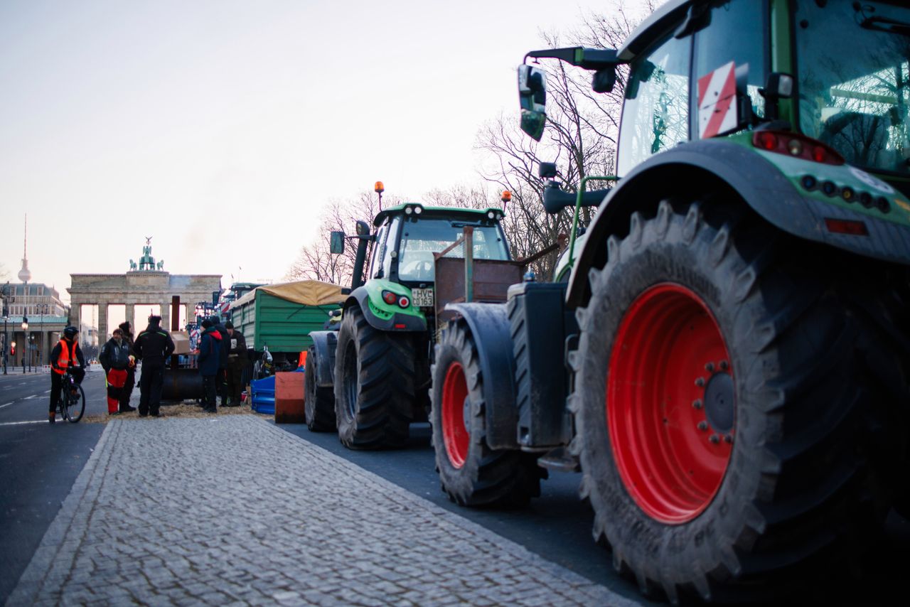 Rolnicy wyjechali na ulice. "Czara goryczy przelała się". Fala protestów w Niemczech