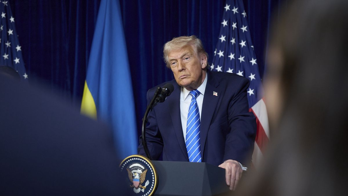A handout picture made available by the Presidential Press Service shows US President Donald Trump attending a joint press conference with Ukrainian President Volodymyr Zelensky (not pictured) in Palm Beach, Florida, USA, 28 December 2025. EPA/PRESIDENTIAL PRESS SERVICE / HANDOUT HANDOUT EDITORIAL USE ONLY/NO SALESHANDOUT EDITORIAL USE ONLY/NO SALES Dostawca: PAP/EPA.