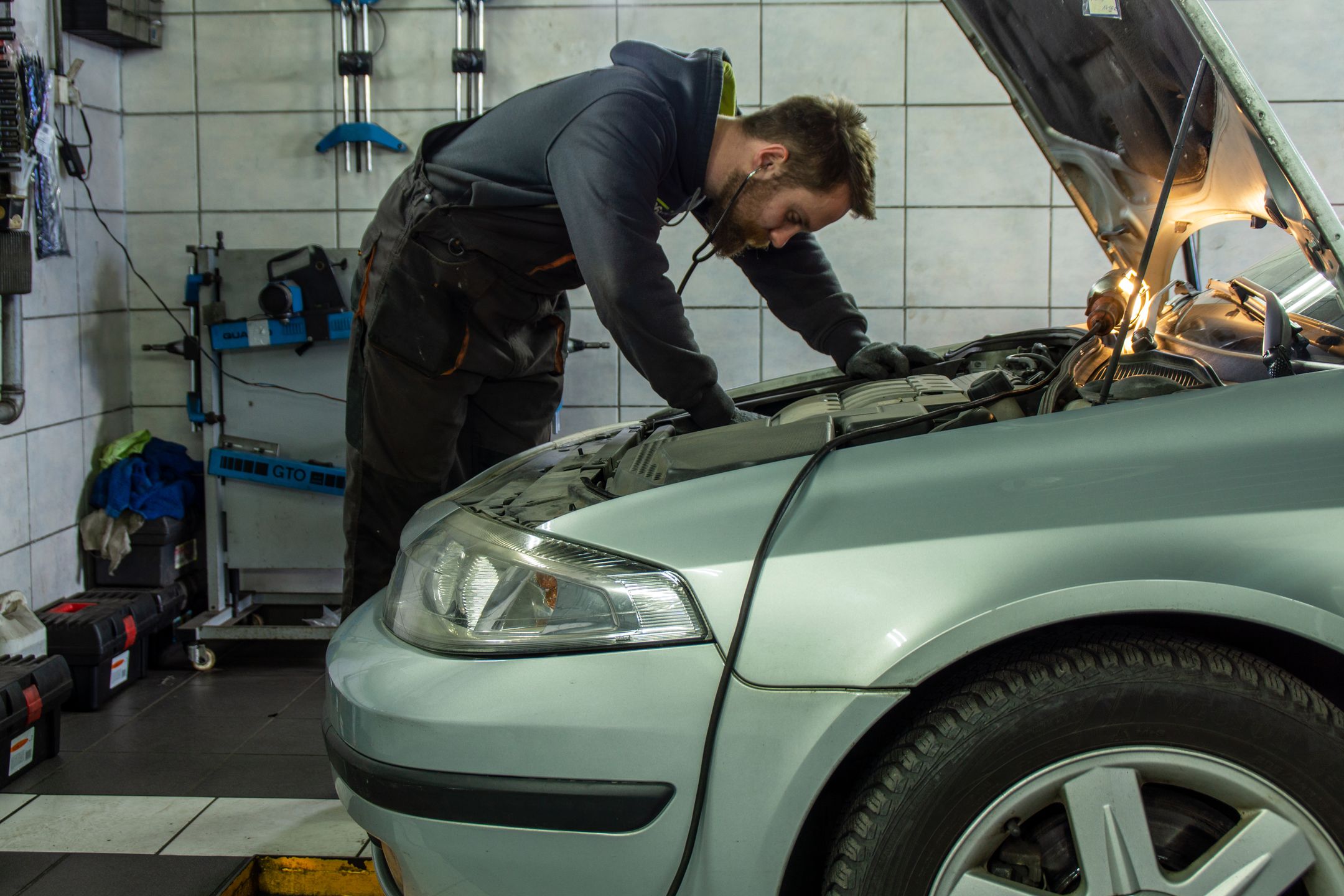 Mniej zleceń to niejedyny powód do zmartwień mechaników