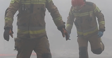 Potężny pożar pod Warszawą. Na miejscu 20 jednostek straży pożarnej
