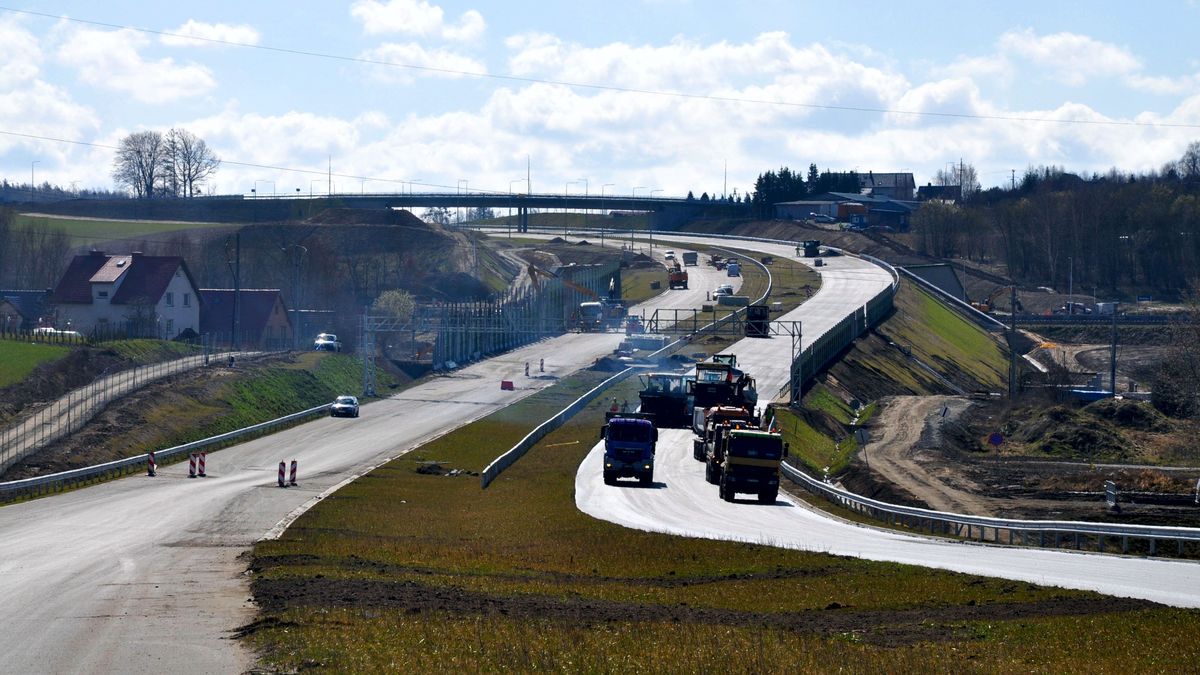 Prace bitumiczne na odcinku Chwaszczyno - Żukowo