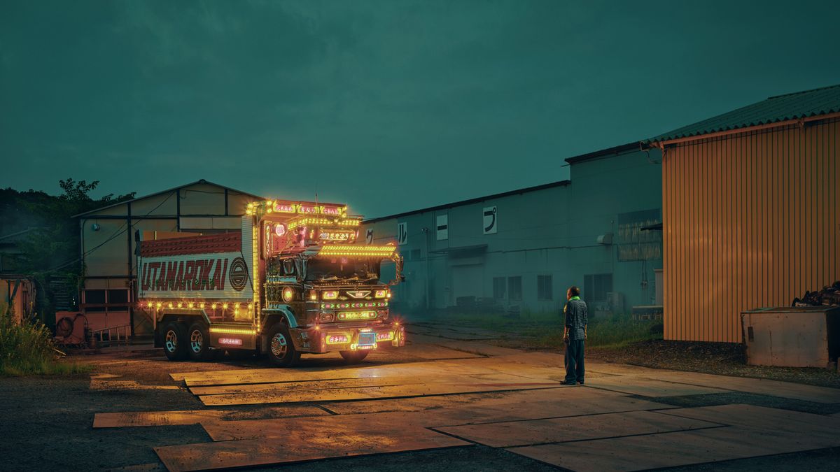 Todd Antony pokazuje odpicowane japońskie TIR-y 1