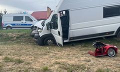 Wjechał busem w rodzinę z dzieckiem. Z zazdrości?