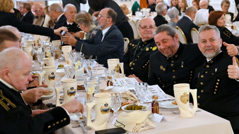 Siarkowi górnicy spotkali się na piwnej biesiadzie