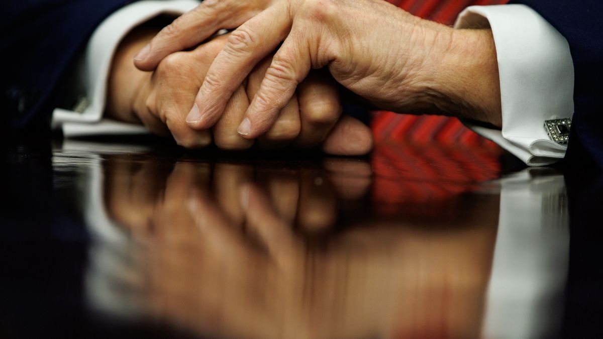 President Trump signs executive orders at the White Houseepa12129402 US President Donald Trump before signing executive orders on nuclear energy in the Oval Office of the White House, Washington, D.C., USA, 23 May 2025. Trump signed a total of five executive orders aimed at easing restrictions and expanding the nuclear energy industry.  EPA/SAMUEL CORUM / POOL Dostawca: PAP/EPA.SAMUEL CORUM / POOLgovernment, executive order, oval office, trump