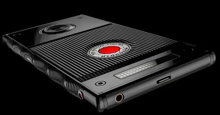 RED Hydrogen One - smartfon, jakiego jeszcze nie oglądaliśmy