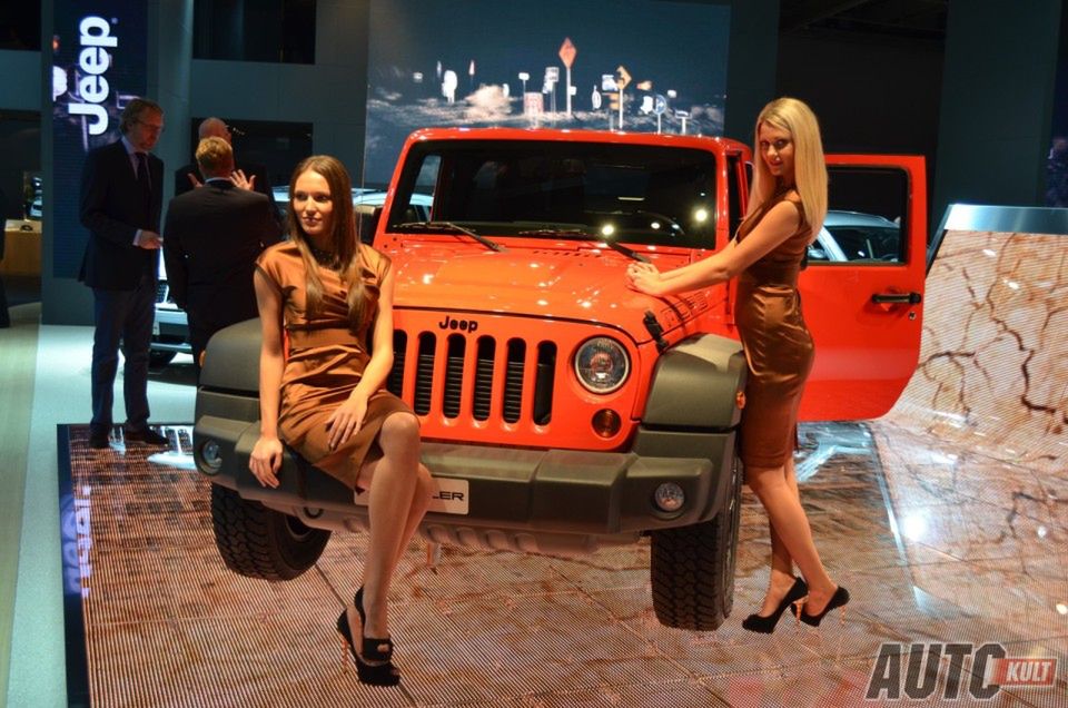 Hostessy z Paris Motor Show 2012 [galeria] 29