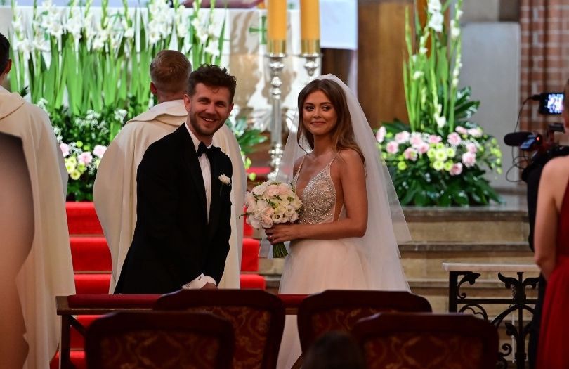 Joanna Opozda i Antek Królikowski wymieniają przysięgi małżeńskie