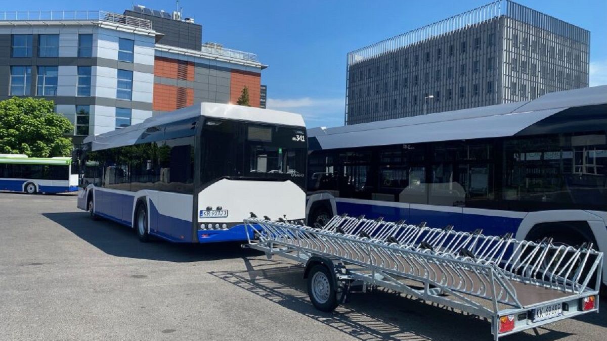 Autobusy z przyczepami na rowery rozpoczęły kursy z Krakowa do Ojcowa