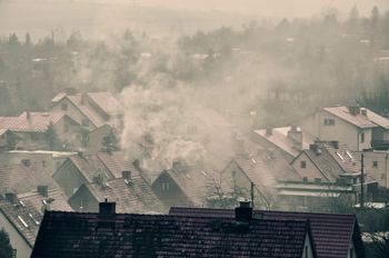 Zanieczyszczenie powietrza zwiększa ryzyko demencji. Tak wskazują dane