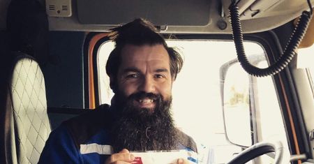 Był nauczycielem. Teraz jest "magistrem w śmieciarce"