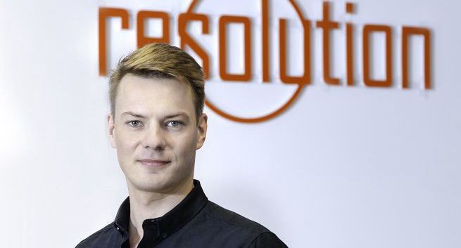 Błażej Bartol awansował w agencji Resolution