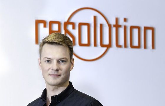 Błażej Bartol awansował w agencji Resolution