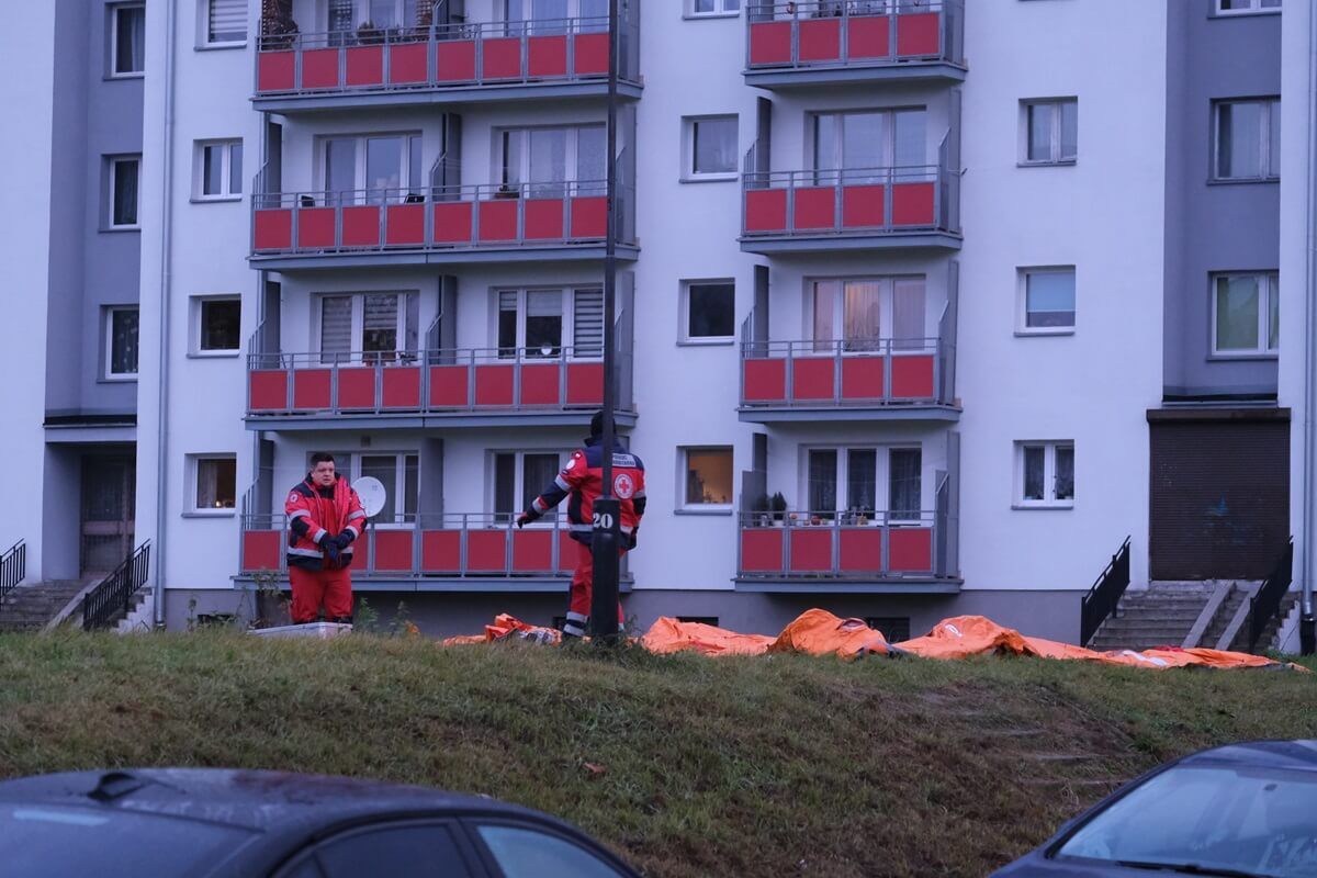 Pomoc Humanitarna PCK Lublin na miejscu ewakuacji przy ul. Walecznych